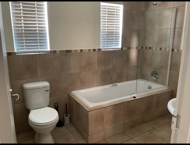 3 BEDROOM FREESTANDING FOR SALE IN KOSMOSDAL